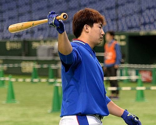 나성범, 가볍게 몸 풀어요/뉴시스
