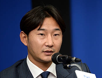 이천수 선수 은퇴 기자회견/뉴시스