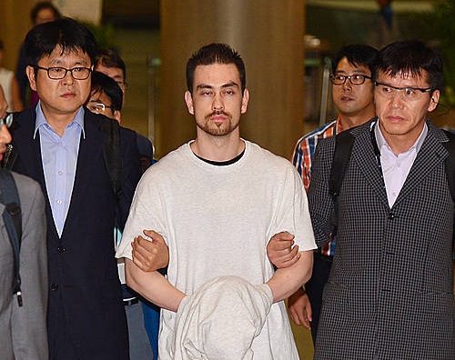 16년만에 한국 송환된 패터슨/뉴시스