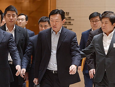 사장단회의 참석하는 신동빈 회장/뉴시스