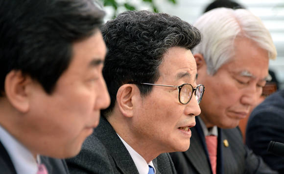 이목희 정책위의장의 모두발언/뉴시스