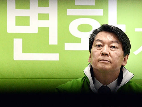 고민 많은 안철수 대표/뉴시스