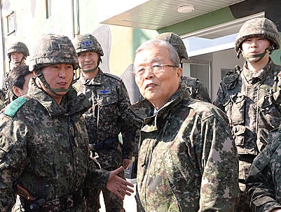 안보행보에 나선 김종인 비상대책위원장/뉴시스