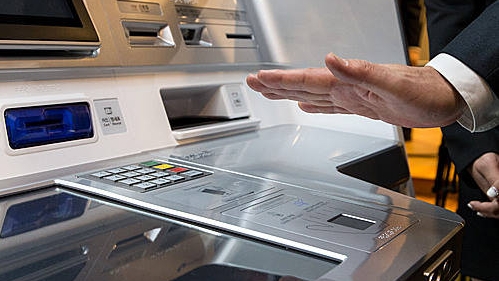 저금리 기조·인터넷전문은행 출범 등 은행권 높은 파고 직면이자 수익 비중 낮출 자산관리 분야·핀테크 시장 선점에 역점오프라인선 복합점포·외국인 전담반 구성 등 새 먹거리 창출