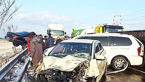 금감원, '교통사고 관련 자동차보험 활용 노하우' 발표 손해보험사 '가지급금 제도'…보상금 선 지급, 후 정산 무보험·뺑소니, '자동차손해배상 보장사업제도' 활용 '교통사고 사실확인원'·'진단서' 첨부해 손해배상 청구 /뉴시스