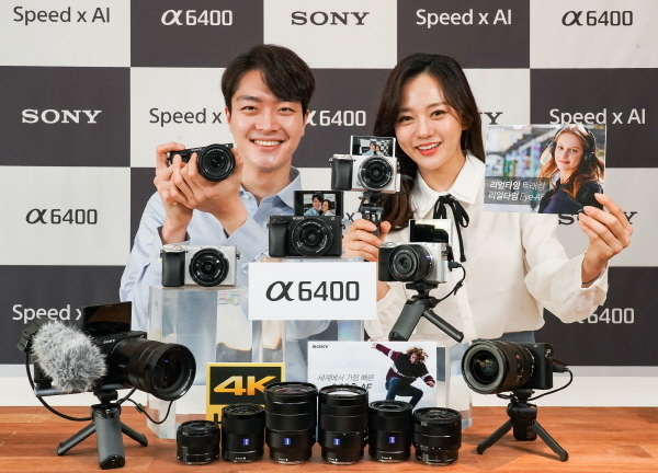 소니코리아가 APS-C 미러리스 카메라 신제품 'a6400'을 출시한다고 11일 밝혔다.