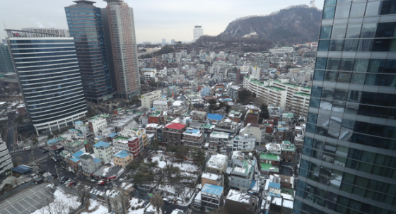 5일 서울 용산구 KDB생명타워에서 국토교통부 쪽방촌 정비방안 계획발표가 열렸다. 사진은 쪽방촌 정비방안 계획 예정지.