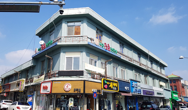 '착한 임대인 건물'로 통하는 전남 나주 중앙동의 한 빌딩 전경. (사진=나주시 제공)