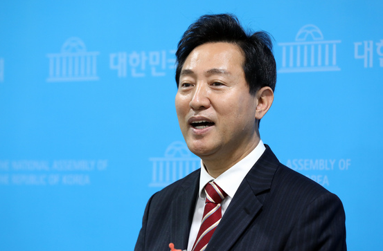 서울시장 야권 단일후보에 오세훈 승리
