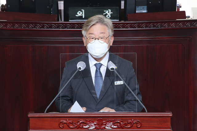 이재명 경기도지사가 15일 경기도의회 제351회 임시회 제3차 본회의에서 발언하고 있다. (사진=경기도 제공)