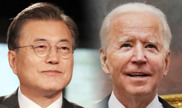 문재인 대통령과 조 바이든 미국 대통령의 모습.