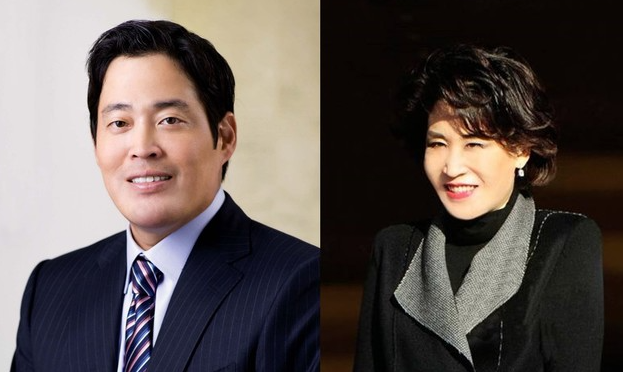 정용진 신세계그룹 부회장(왼쪽)과 정유경 신세계 총괄사장.