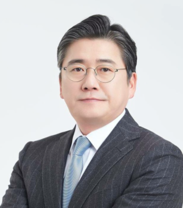 한국전력은 28일 임시주주총회를 개최하고 정승일 전 산업통상자원부 차관을 제21대 사장으로 선임했다고 밝혔다.