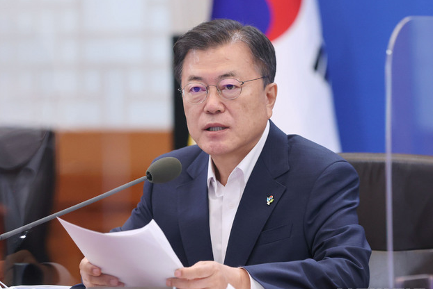  문재인 대통령이 28일 청와대 본관 세종실에서 열린 확대경제장관회의에서 발언하고 있다. 