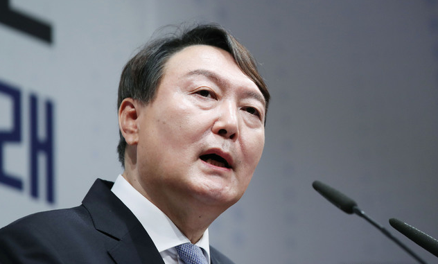  윤석열 전 검찰총장이 29일 서울 서초구 매헌 윤봉길 의사 기념관에서 대선 출마를 선언하고 있다. 