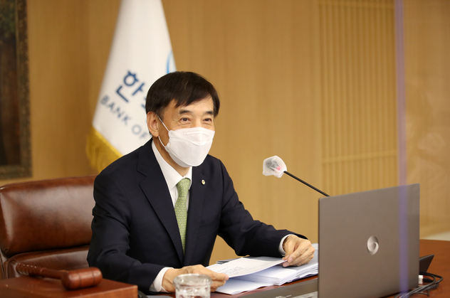 이주열 한국은행 총재가 27일 오전 서울 중구 한국은행에서 금융통화위원회 본회의를 주재하고 있다. (사진=한국은행 제공)