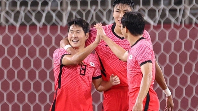 25일 오후(현지시간) 일본 이바라키 가시마 스타디움에서 열린 도쿄올림픽 남자축구 조별리그 B조 2차전 대한민국과 루마니아의 경기 후반전, 이강인이 골을 넣고 기뻐하고 있다.2021.07.25. 