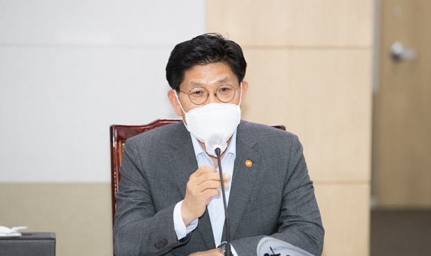 국토부는 9일 오후 정부세종청사에서 산하 공공기관장들과의 간담회를 개최했다. (사진=국토부 제공)