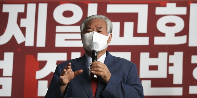 전광훈 사랑제일교회 목사가 지난달 20일 오전 서울 성북구 사랑제일교회에서 열린 사랑제일교회 및 국민특검 전국변호사단 공동 기자회견에서 발언하고 있다. 2021.07.20. 