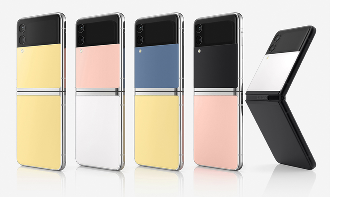삼성전자가 20일 온라인으로 '삼성 갤럭시 언팩 파트 2(Samsung Galaxy Unpacked Part 2) ' 행사를 개최하고 모바일 기기를 통해 자신의 개성을 표현할 수 있는 '갤럭시Z 플립3 비스포크 에디션'을 공개했다. (사진=삼성전자 제공)