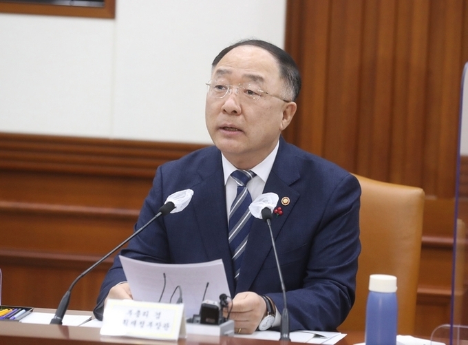  홍남기 경제부총리 겸 기획재정부 장관.