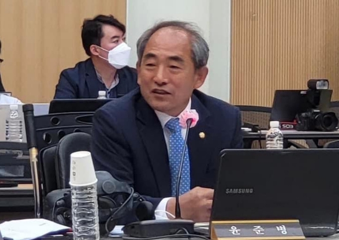 국정감사에서 질의하는 윤준병의원 / 파이낸셜데일리 / 윤준병의원 블로그