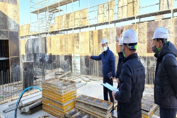 석곡기념관 건립 사업 공사 현장을 찾아 동절기 대비 안전점검 ⓒ파이낸셜데일리/포항시