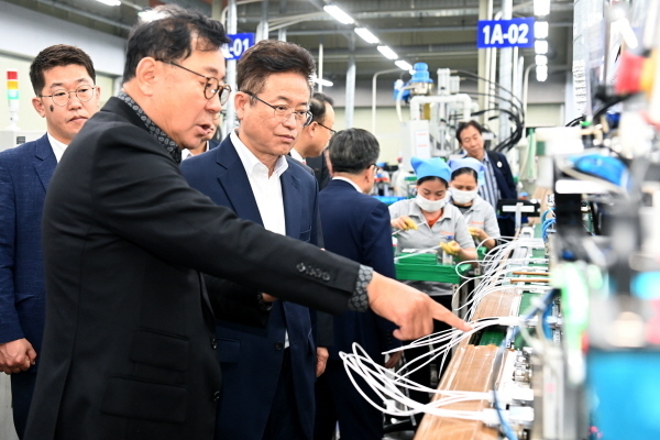 이철우 도지사는 “현지 진출기업체 임직원을 유치할 수 있는 특별한 관광상품개발과 인센티브 시스템을 통해 관광교류를 활성화하고 확대할 계획이다”라고 밝히며 베트남 일정을 마무리 했다.ⓒ파이낸셜데일리/경북도
