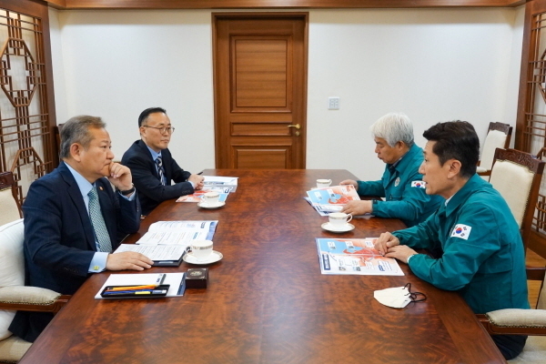 이강덕 시장, 이상민 행안부장관에 태풍피해 회복 위한 신속한 재정 지원 건의ⓒ파이낸셜데일리/포항시