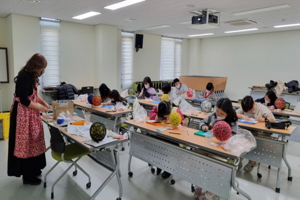 다육이를 심어보는 자연친화적 체험활동 ⓒ파이낸셜데일리/고령군
