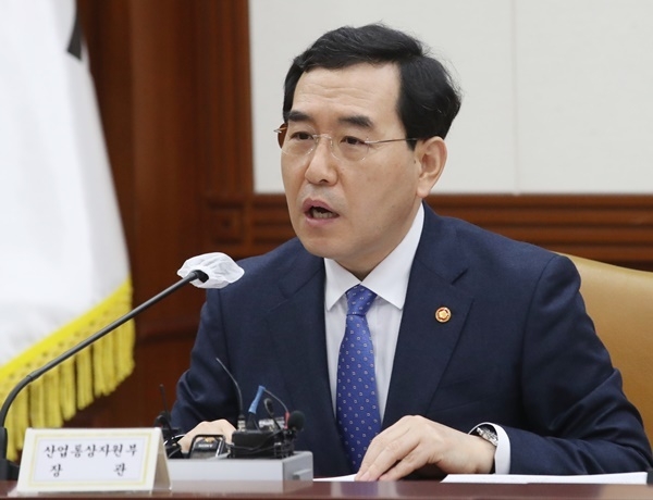 이창양 산업통상자원부 장관이 3일 오전 서울 종로구 정부서울청사에서 열린 비상경제장관회의에 참석해 발언하고 있다. ⓒ 파이낸셜데일리 / 뉴시스