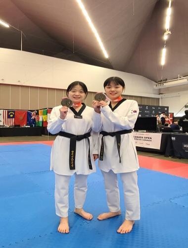영천시청 태권도단 강보라‧강미르 선수 자매 금메달 ⓒ파이낸셜데일리/영천시