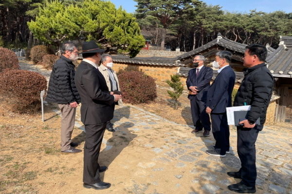 지역 문화재인 봉강재와 이상재를 방문해 해빙기 안전 점검 ⓒ파이낸셜데일리/포항시