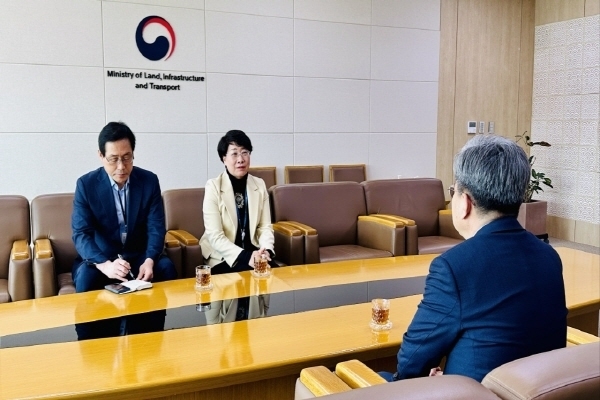이달희 경북도 경제부지사 지역 현안 해결 위해 국토부 전격 방문 ⓒ파이낸셜데일리/경북도