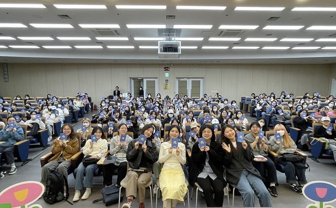 숙명여자대학교 학생들의 마음 건강 증진을 위한 ‘ME Time in 캠퍼스’ 활동 모습 ⓒ 파이낸셜데일리 / 아모레퍼시픽