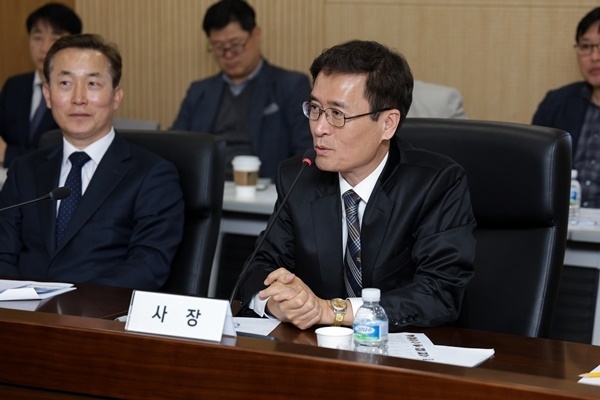 함진규 한국도로공사 사장이 미래고속도로 중점과제에 대해 발표하고 있다. ⓒ 파이낸셜데일리 / 한국도로공사