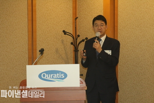 IPO간담회에서 기자들에게 큐라티스에 대해 설명하고 있는 큐라티스 조관구 대표이사 ⓒ 파이낸셜데일리 / 정경춘 기자