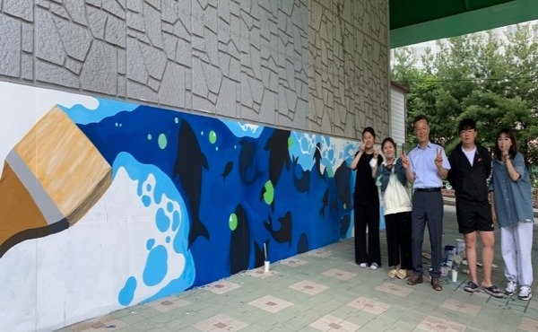대구대학교 실내건축디자인학과 학생들이 그린 벽화 ⓒ파이낸셜데일리/경산시