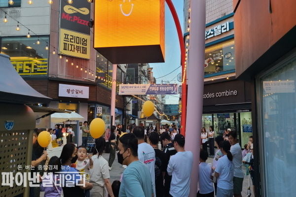 금리단길 ‘불금예찬’ 야시장 ⓒ파이낸셜데일리/경주시