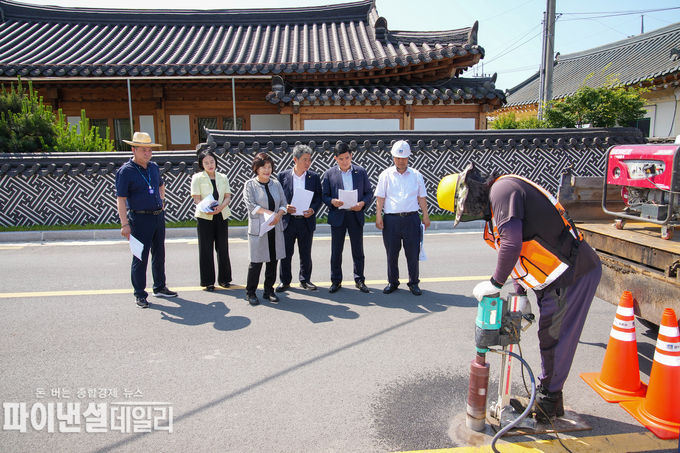 행정사무감사 중 주요 사업 현장을 대상으로 현장방문ⓒ파이낸셜데일리/경주시의회