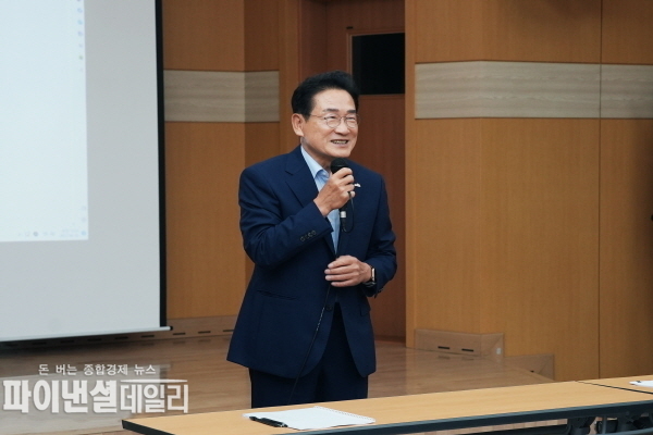임고서원 충효문화수련원에서 영천 출신 선비들의 저서, 문집, 실기 자료를 모아 공개하는 설명회 ⓒ파이낸셜데일리/영천시