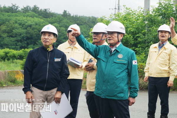 경부선 금호·대창 하이패스IC설치공사 현장을 방문해 합동 현장점검 ⓒ파이낸셜데일리/영천시