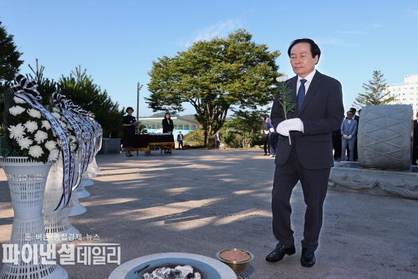 제78주년 8.15 광복절을 기념하여 호국동산 항일독립운동기념탑에서 참배 행사 ⓒ파이낸셜데일리/의성군
