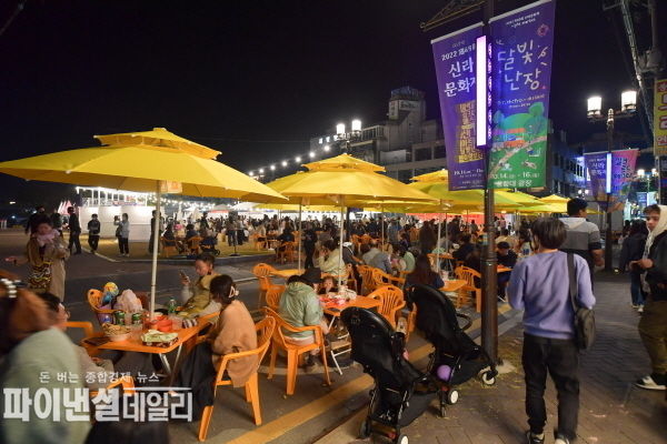 신라문화제 대표 먹거리 야시장인 ‘달빛난장ⓒ파이낸셜데일리/경주시