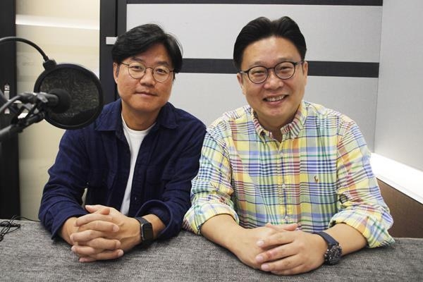 이번 영상을 기획한 서경덕 교수와 내레이션을 맡은 나영석 PD. ⓒ 파이낸셜데일리 / 서경덕 교수