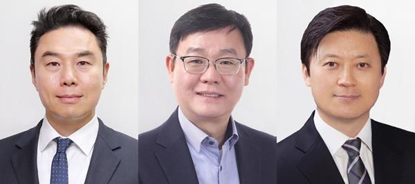 사진 왼쪽부터 정지영 현대백화점 대표이사(내정) 사장, 한광영 현대홈쇼핑 대표이사(내정) 부사장, 정백재 현대L&C 대표이사(내정) 전무. ⓒ 파이낸셜데일리 / 현대백화점그룹