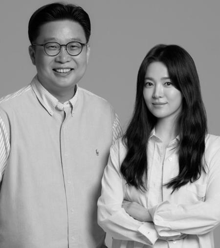 이번 일을 추진한 서경덕 교수와 배우 송혜교. ⓒ 서경덕 교수실