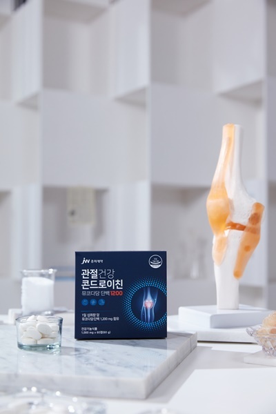 JW중외제약 '관절건강 콘드로이친 뮤코다당 단백 1200'. ⓒ 파이낸셜데일리 / JW중외제약