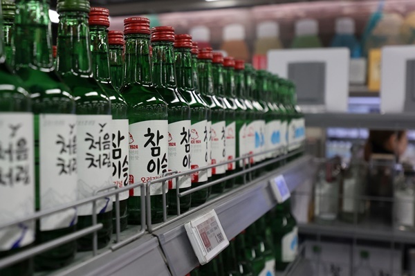서울 소재 유통매장에서 소주가 판매되고 있다. ⓒ 파이낸셜데일리 / 뉴시스
