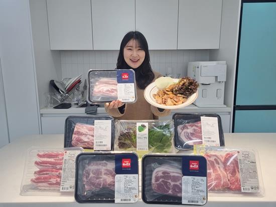 CU 삼겹살 데이 행사 진행. ⓒ 파이낸셜데일리 / CU